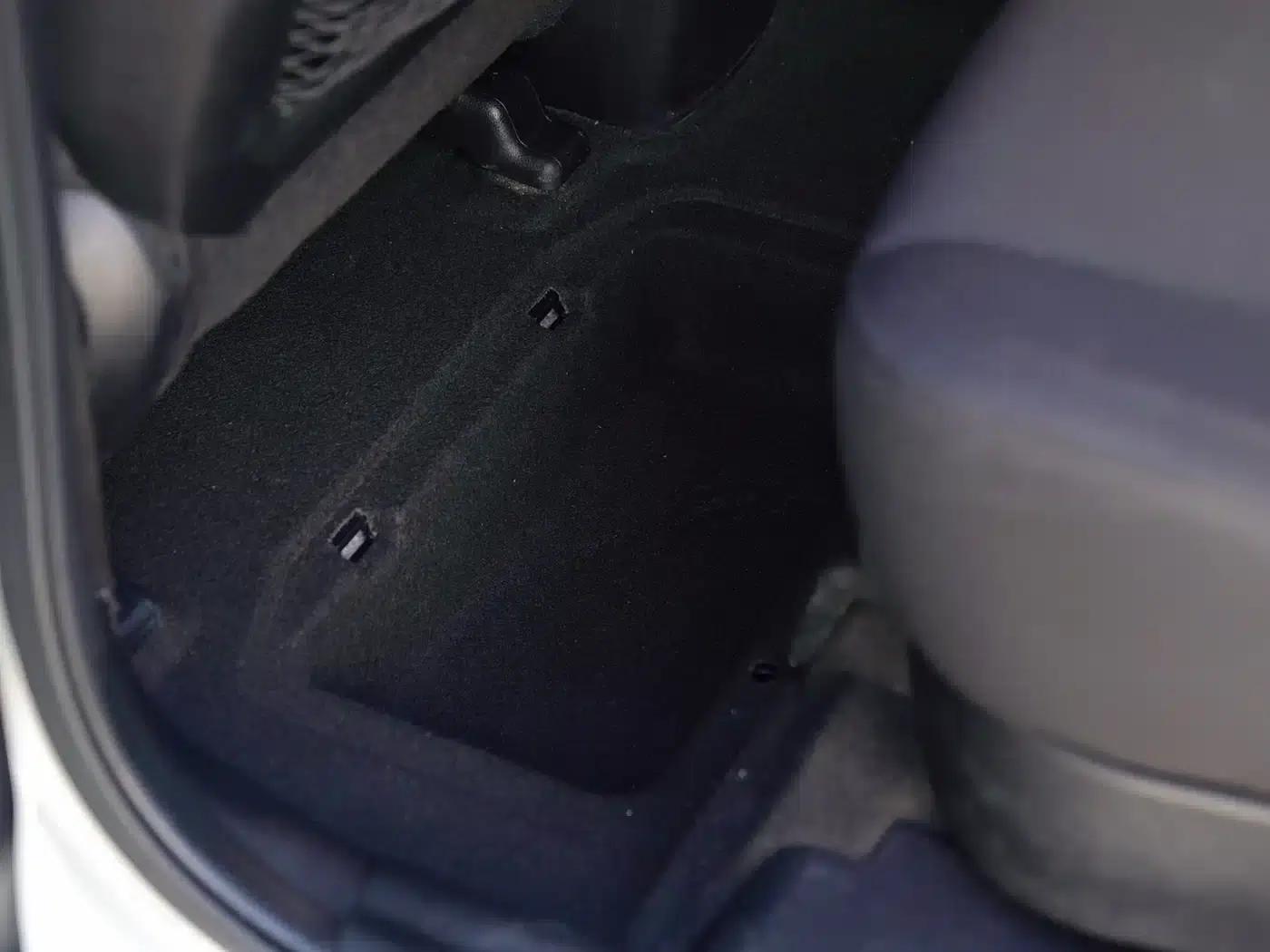 Carens 2013 2.0L 5-seater Automatic Standard Edition (National IV Emission Standard) — миниатюра 11