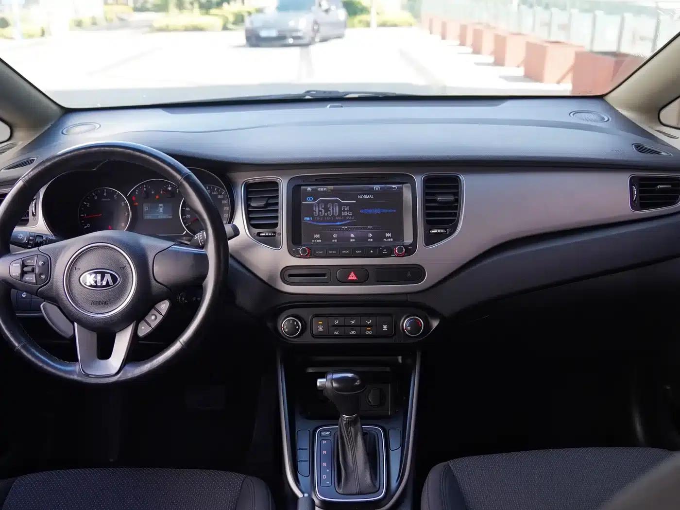 Carens 2013 2.0L 5-seater Automatic Standard Edition (National IV Emission Standard) — миниатюра 5