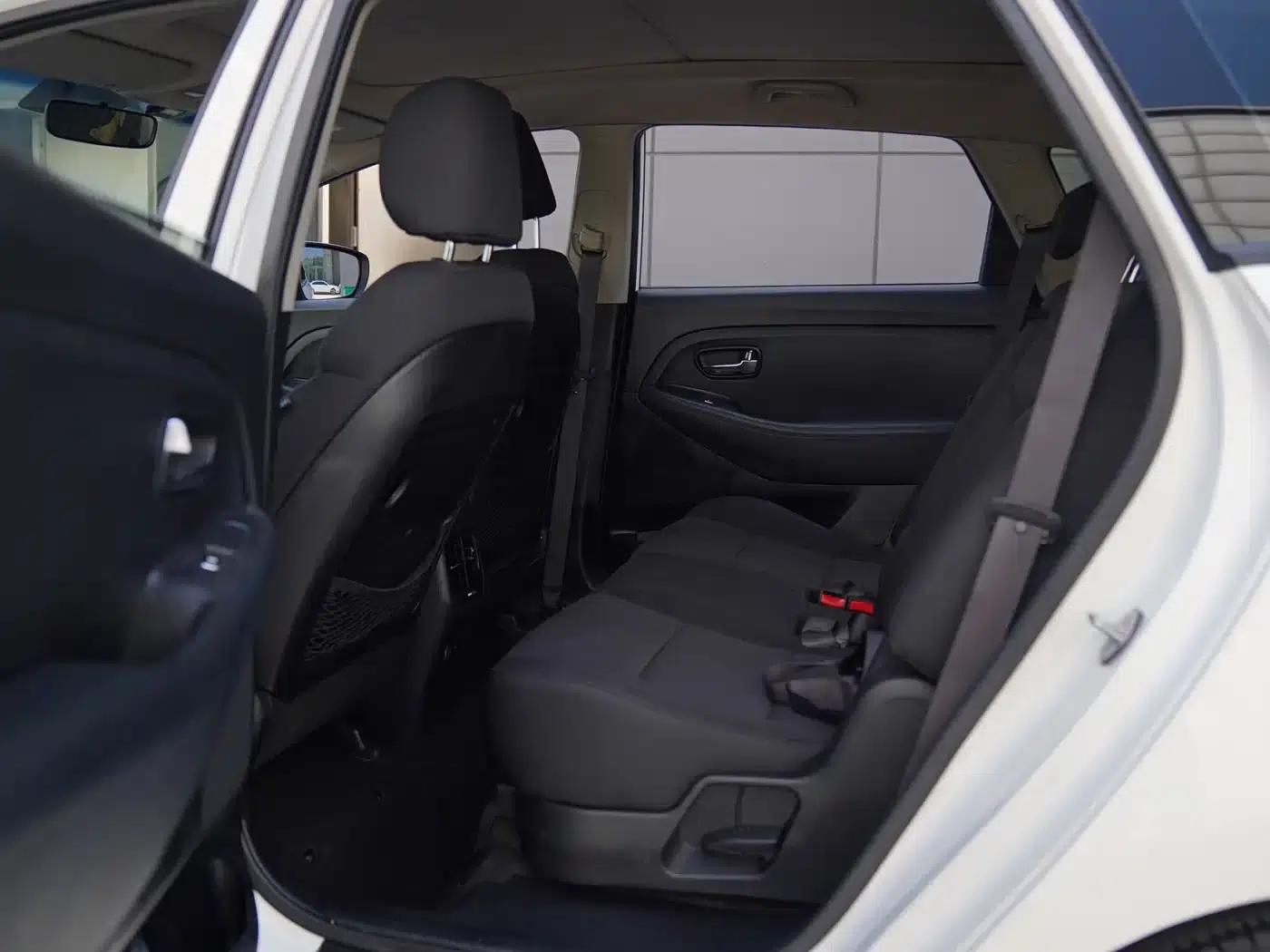 Carens 2013 2.0L 5-seater Automatic Standard Edition (National IV Emission Standard) — миниатюра 6