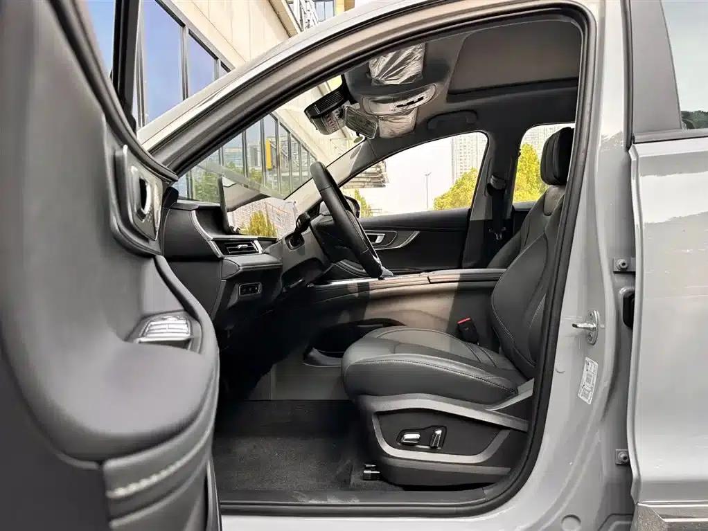 Chery Tiggo 8 PRO PHEV 2025 Champion Edition 1.5T 100km Premium Model — миниатюра 19
