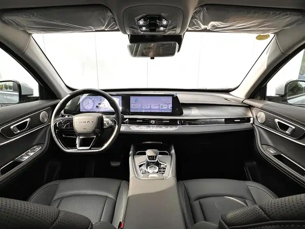 Chery Tiggo 8 PRO PHEV 2025 Champion Edition 1.5T 100km Premium Model — миниатюра 23