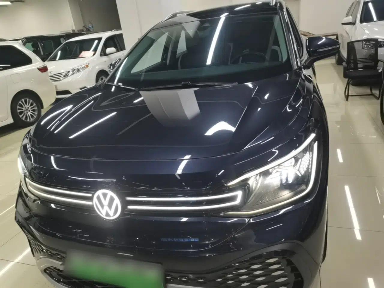 Volkswagen ID.6 CROZZ 2022 Standard Range PURE Edition — миниатюра 2