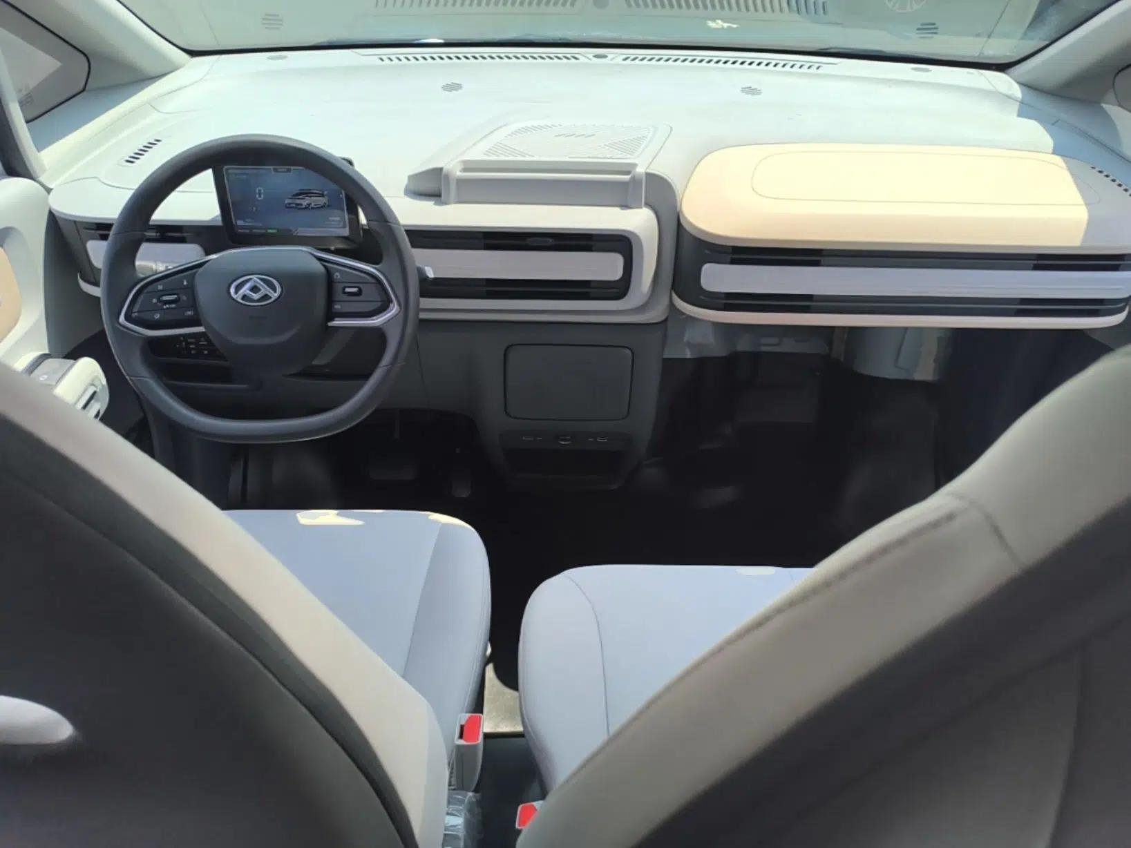 SAIC MAXUS Dana V1 2025 V1 Short Wheelbase Low-Roof Multi-Function Version (42 kWh) — миниатюра 12