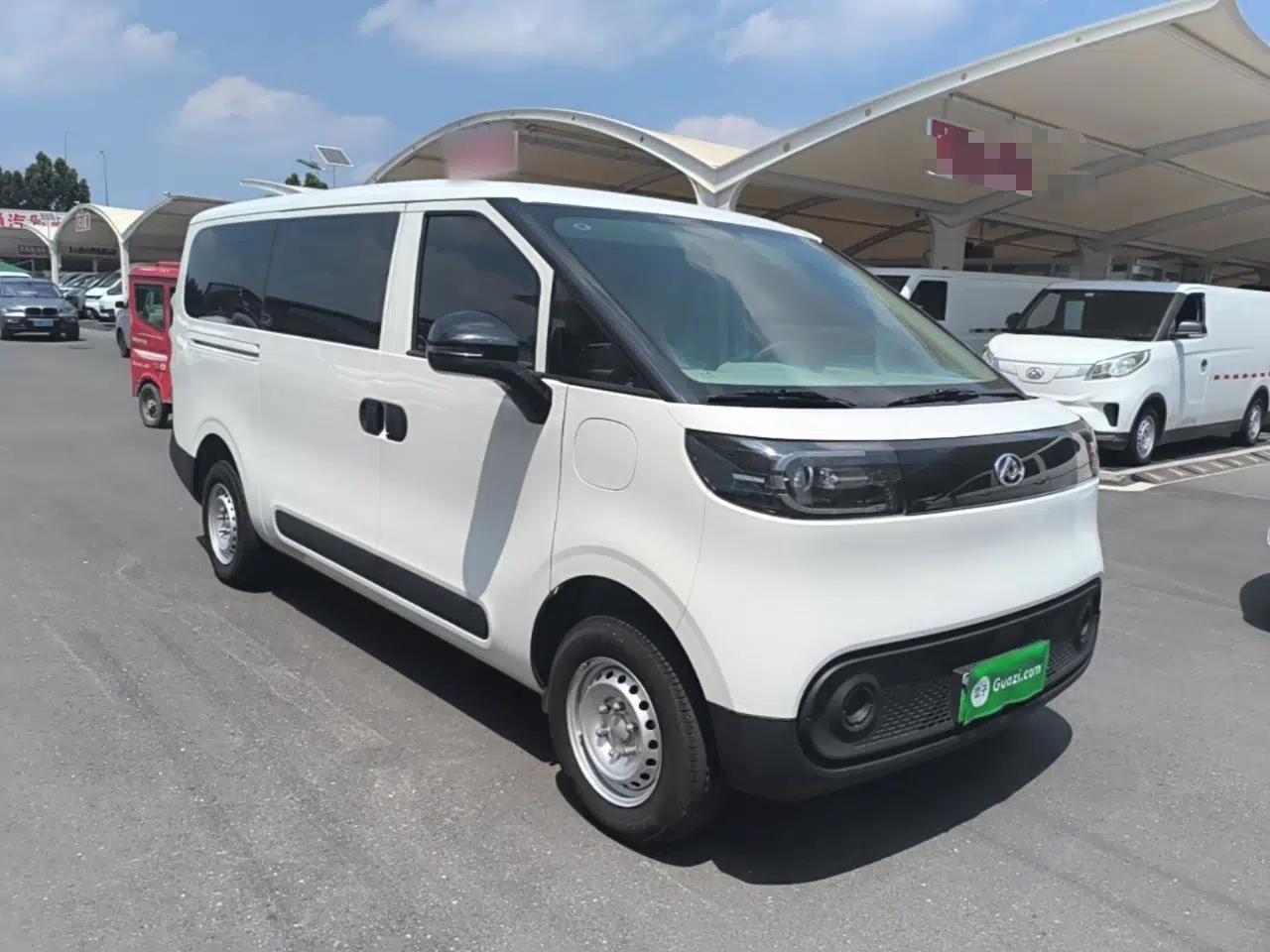 SAIC MAXUS Dana V1 2025 V1 Short Wheelbase Low-Roof Multi-Function Version (42 kWh) — миниатюра 3