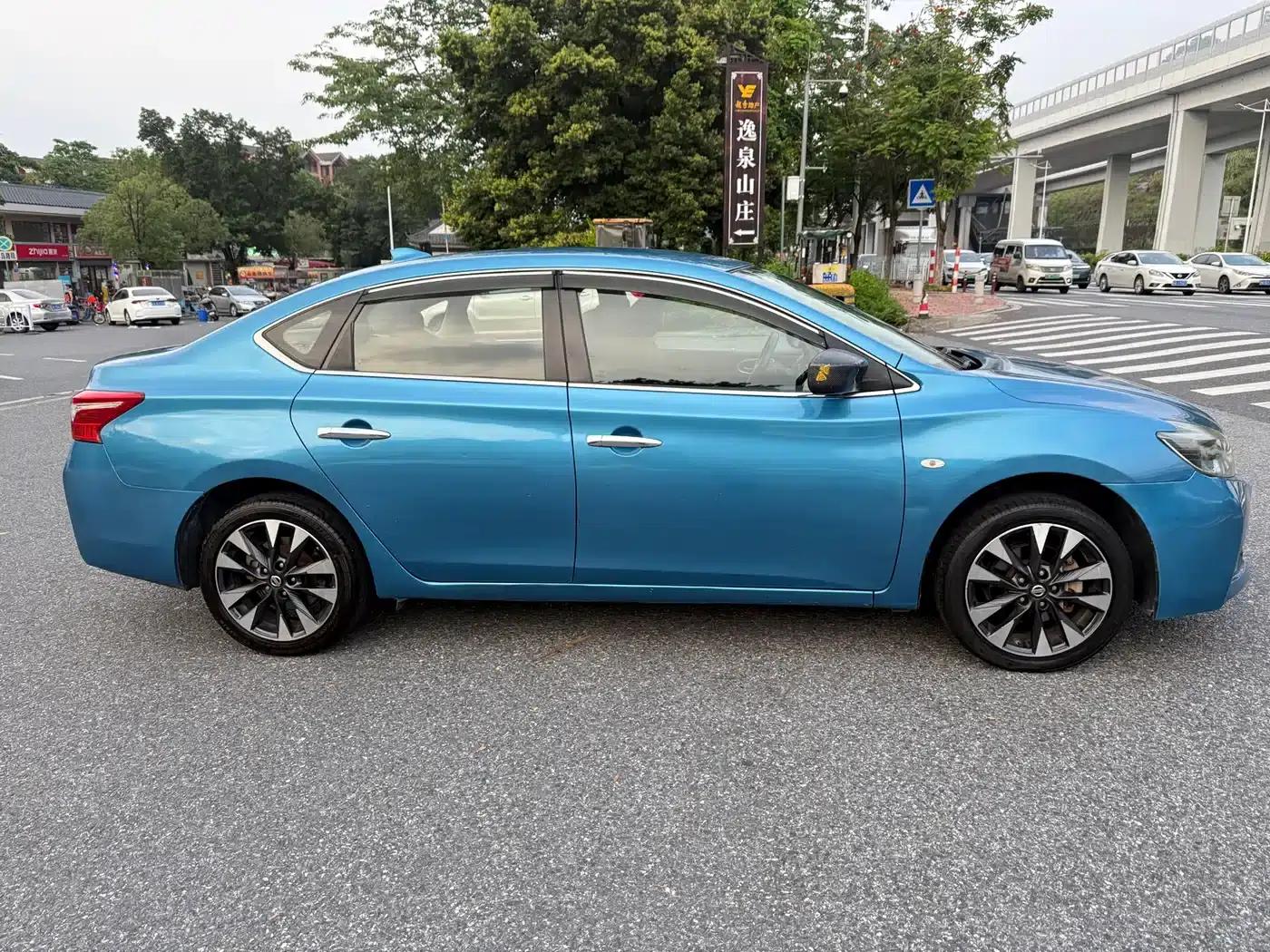 Nissan Sylphy EV 2018 Smart Edition — миниатюра 4