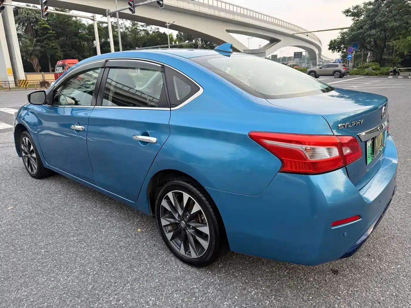Nissan Sylphy EV 2018 Smart Edition — миниатюра 7