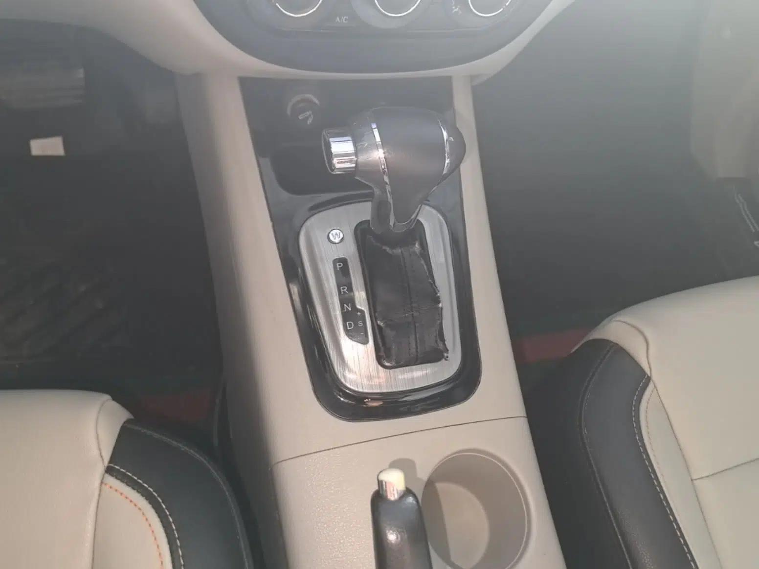 FORTHING Joyear XV 2016 1.6L CVT Luxury Model — миниатюра 16