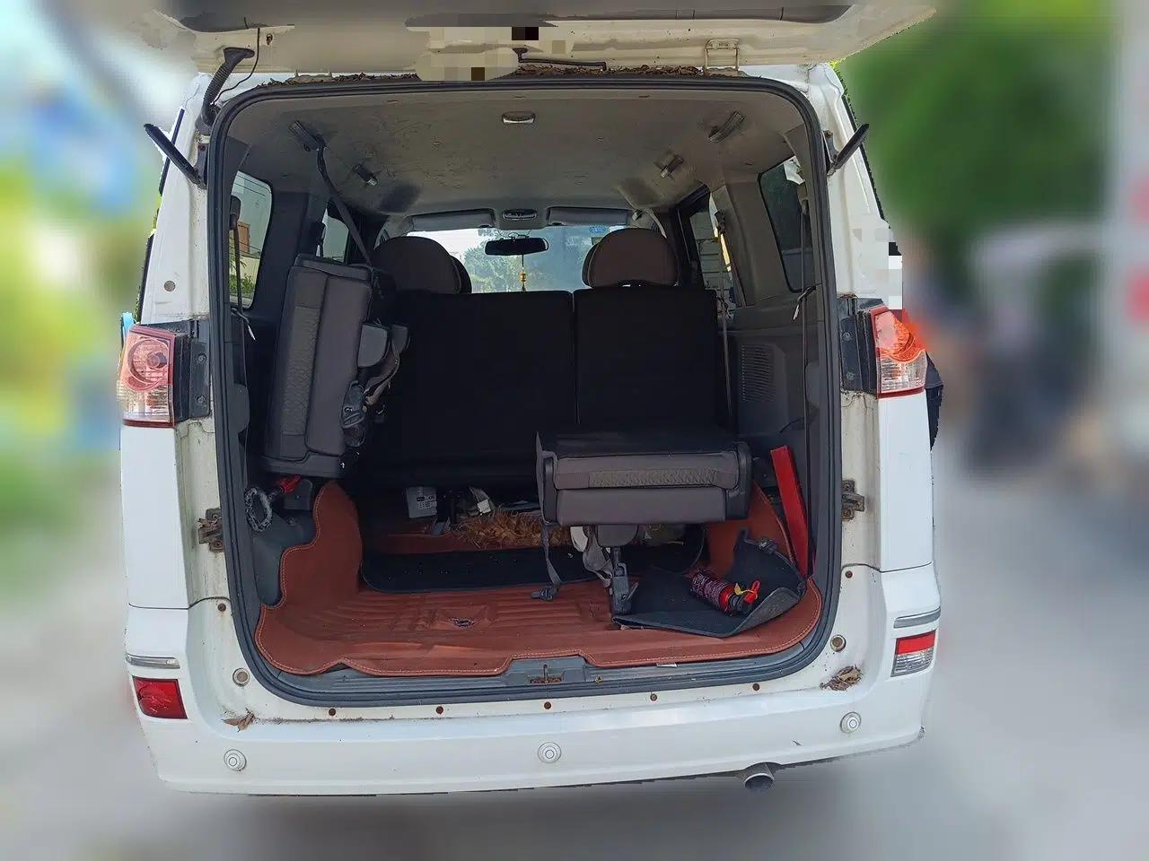 Dongfeng Shuaike 2014 1.6L Manual Luxury 7-Seater China V Standard — миниатюра 19