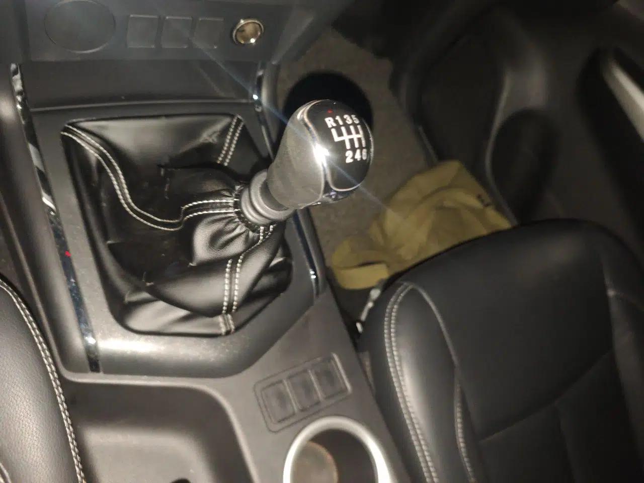 Dongfeng Ruichi 6 2020 2.3T Urban Edition Manual Diesel Two-Wheel-Drive Standard M9T — миниатюра 14