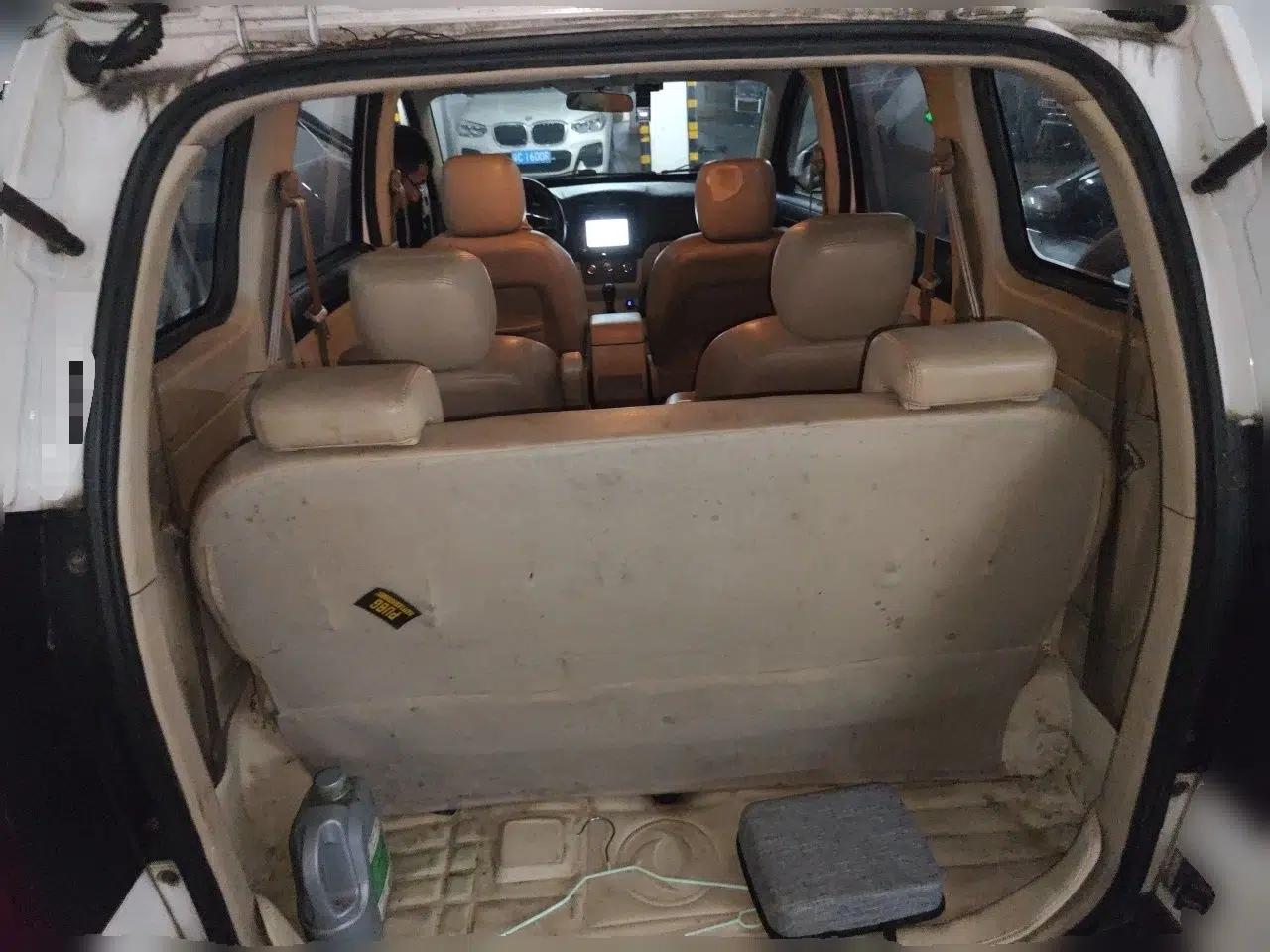 Dongfeng Fengon 360 2015 1.5L Manual Comfort II 7-Seater — миниатюра 19