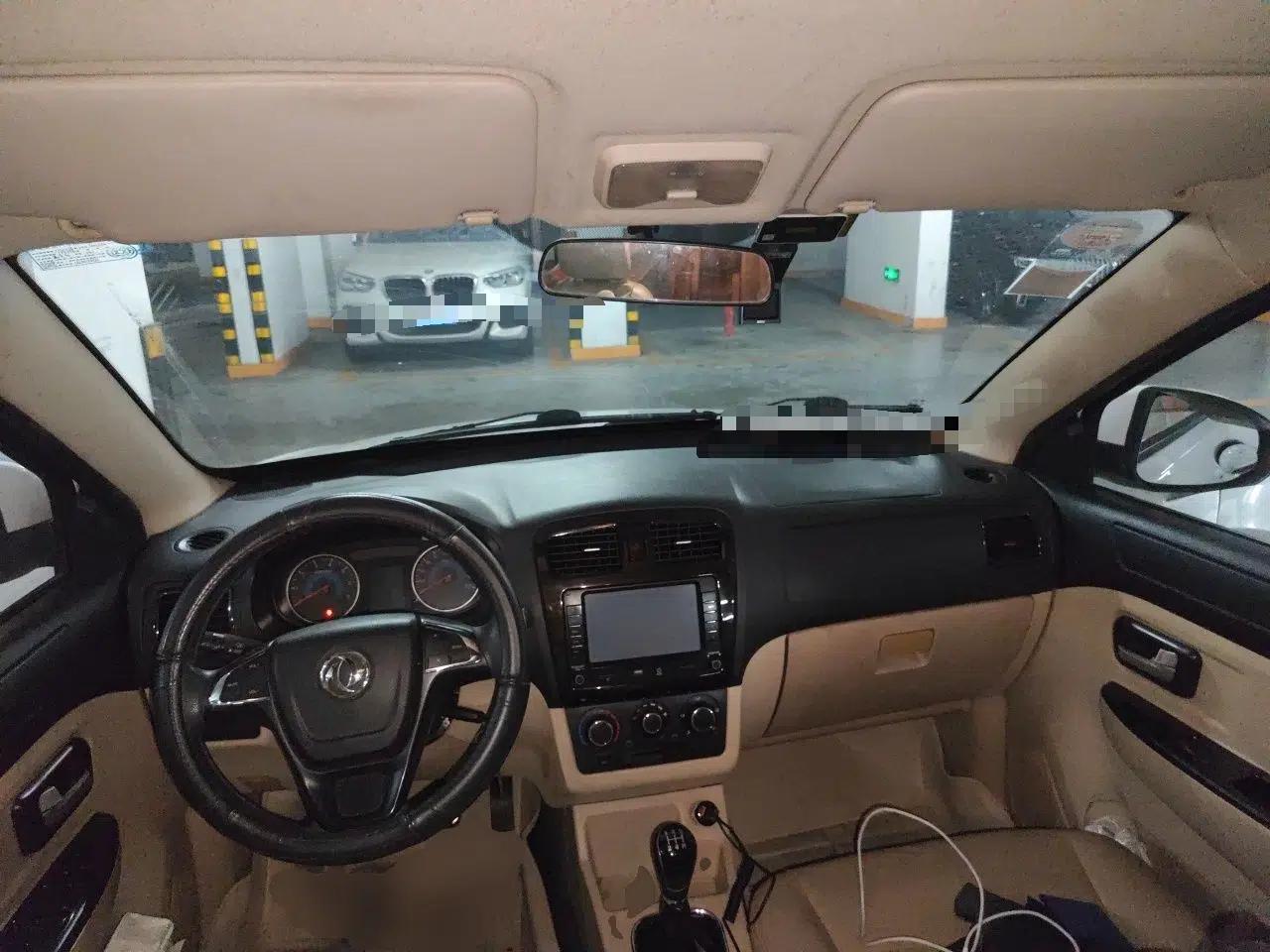 Dongfeng Fengon 360 2015 1.5L Manual Comfort II 7-Seater — миниатюра 9