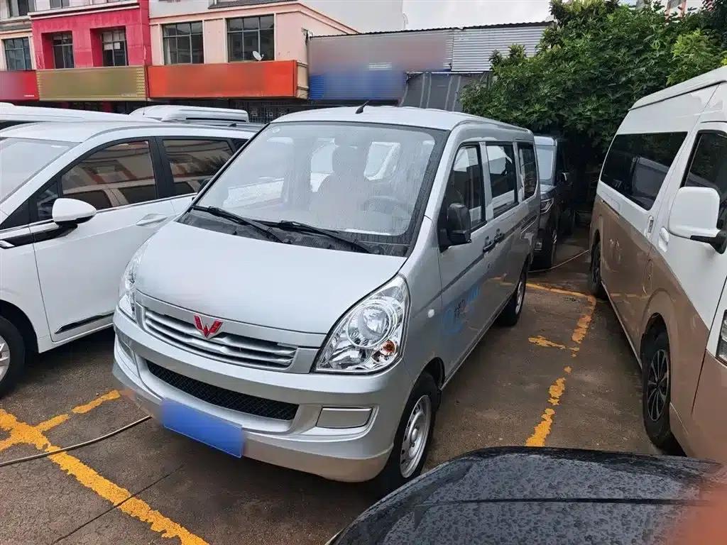 Wuling Rongguang S 2023 1.5L Basic Model 5/7 Seats — миниатюра 2