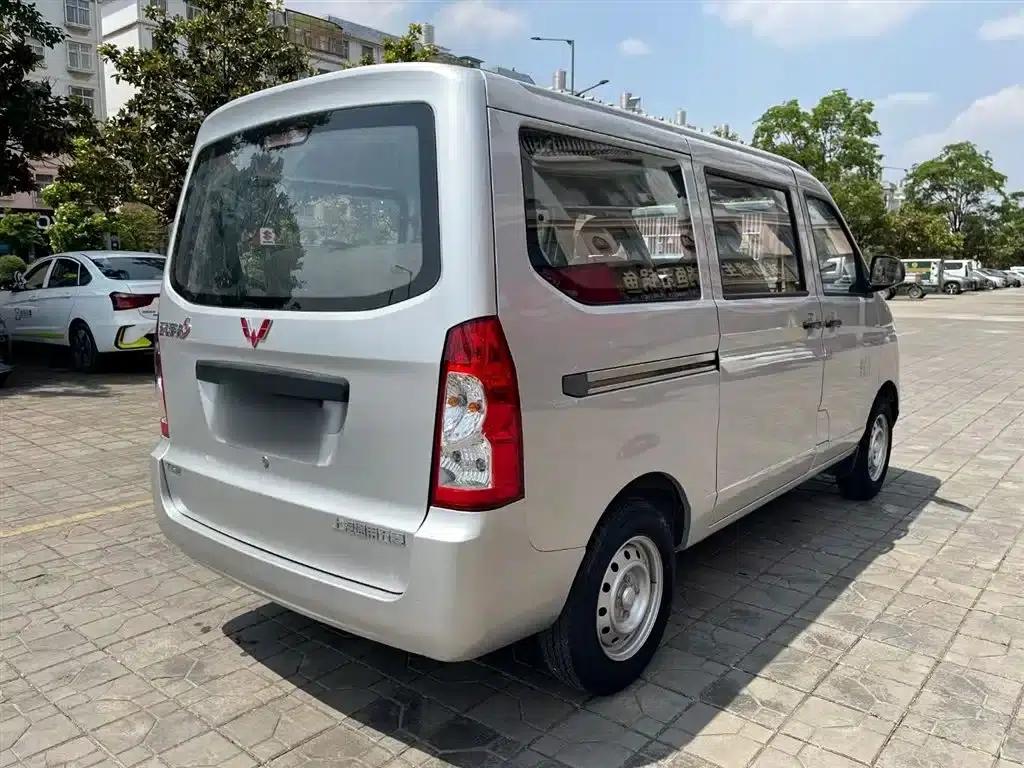 Wuling Rongguang S 2023 1.5L Basic Model 5/7 Seats — миниатюра 10