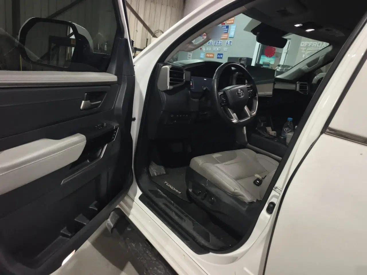 Toyota Tundra — миниатюра 16
