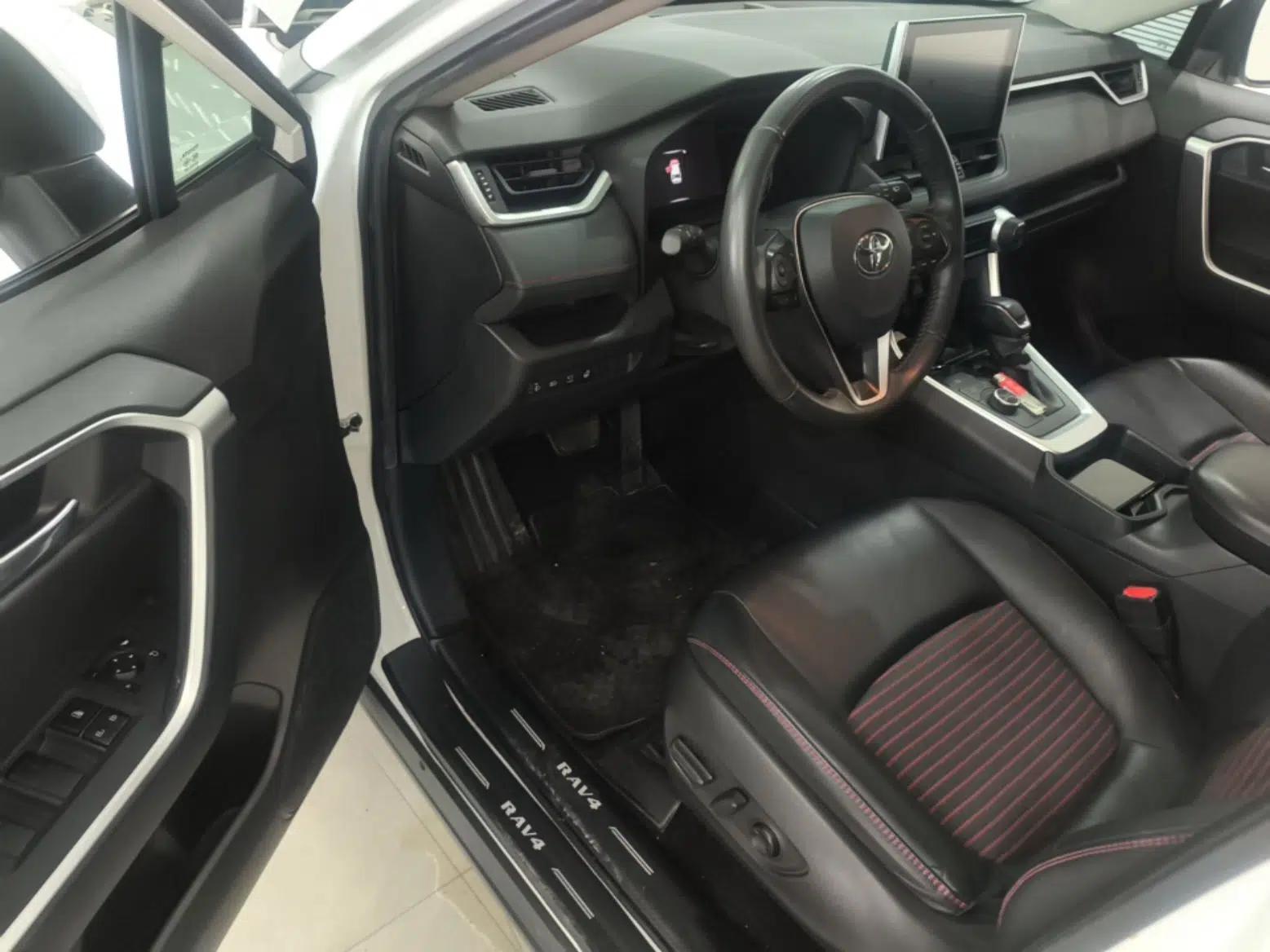 Toyota RAV4 Rongfang Plug-in Hybrid 2021 2.5L Two-Wheel Drive Elite Pro — миниатюра 18