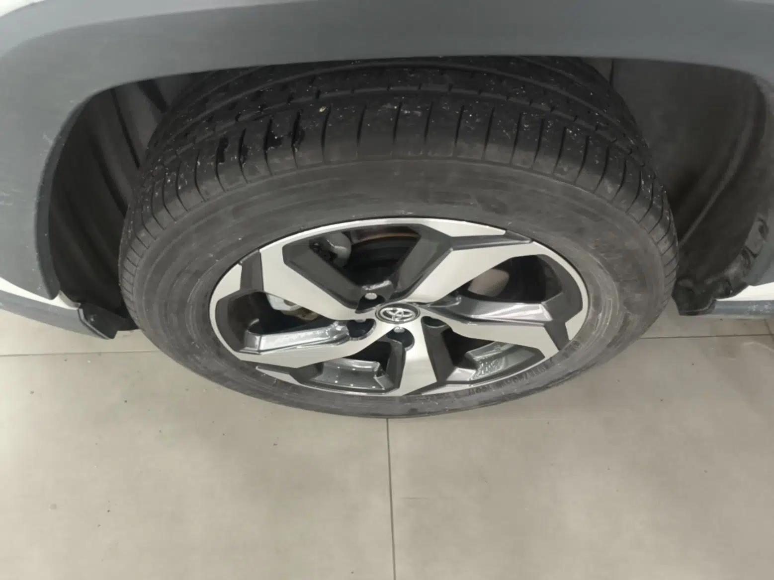 Toyota RAV4 Rongfang Plug-in Hybrid 2021 2.5L Two-Wheel Drive Elite Pro — миниатюра 10
