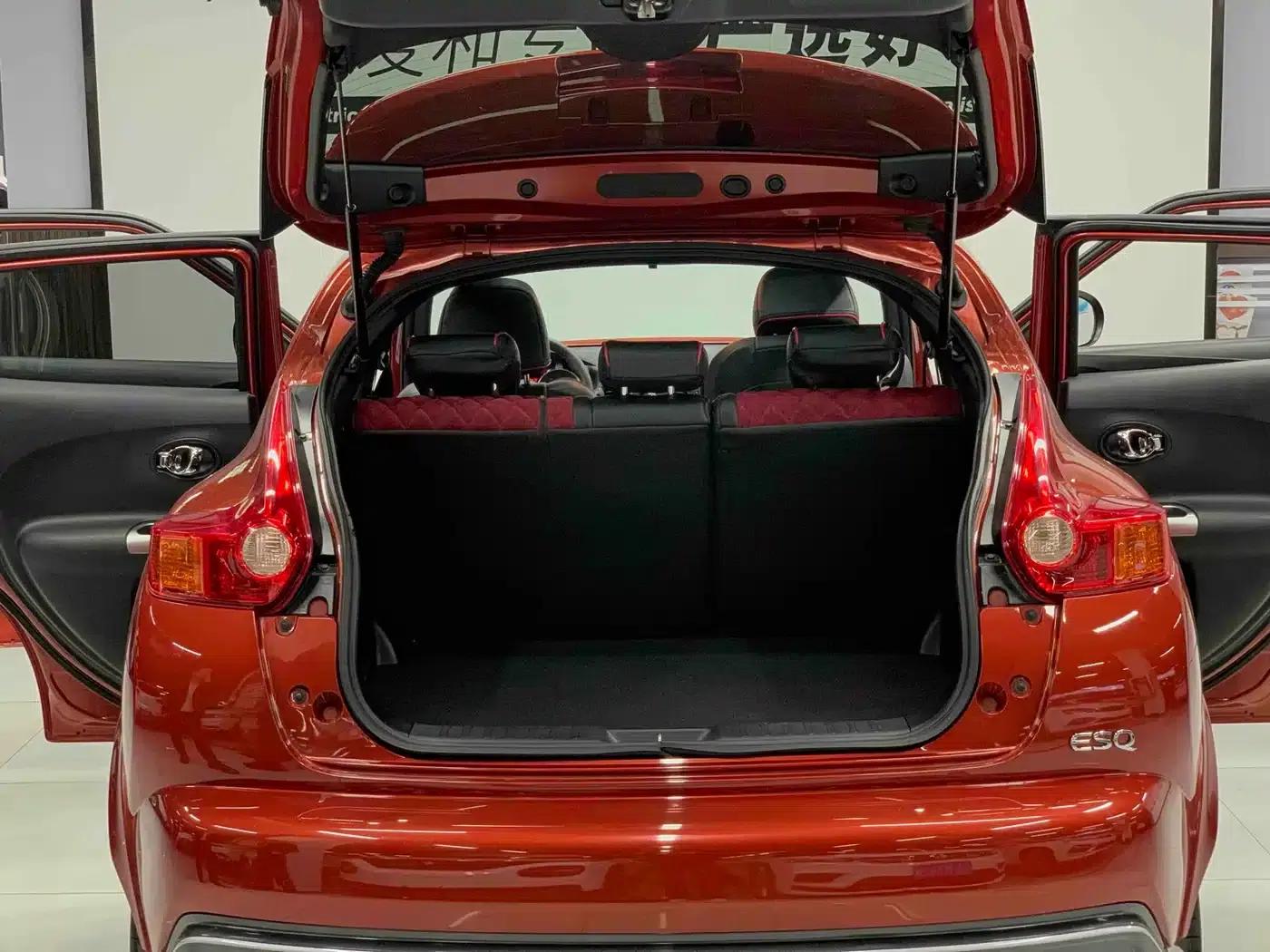 Infiniti ESQ 2014 1.6L Sporty Edition — миниатюра 26
