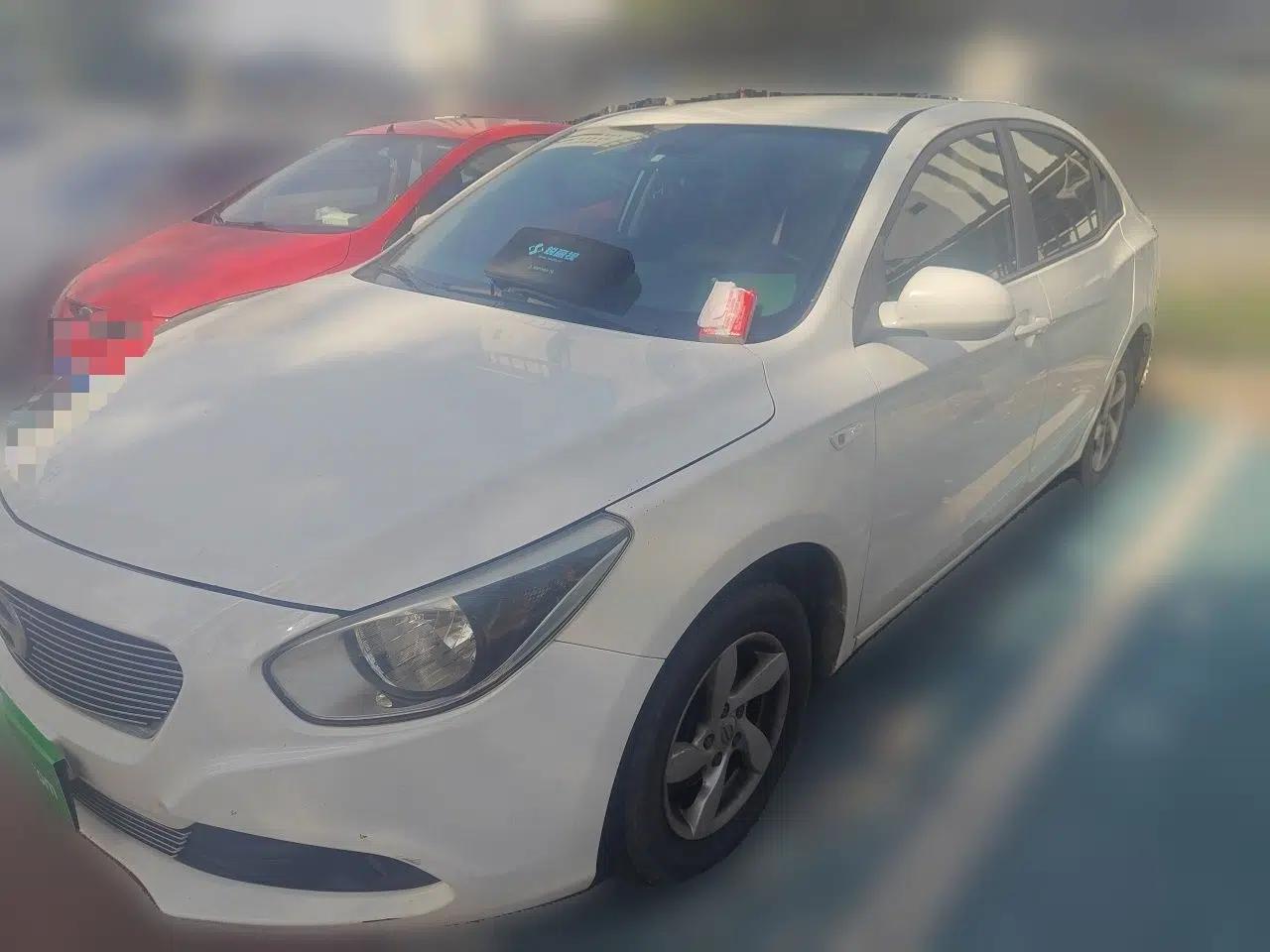 GAC Trumpchi GA3 2013 1.6L Manual Elite Edition — миниатюра 1