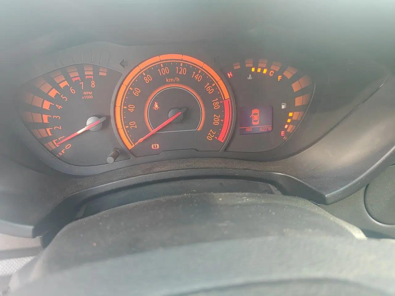 GAC Trumpchi GA3 2013 1.6L Manual Elite Edition — миниатюра 12