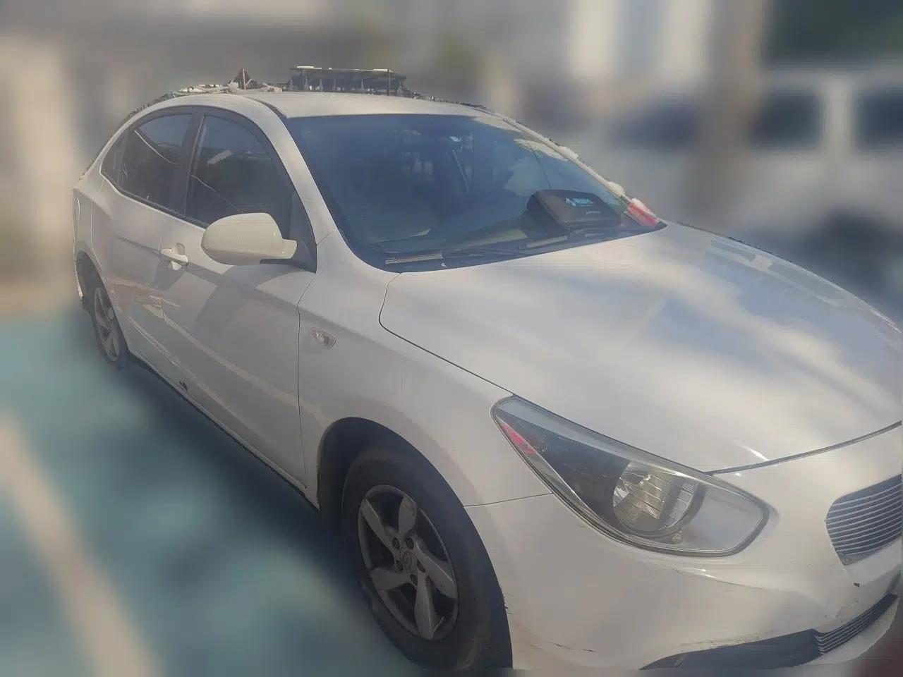 GAC Trumpchi GA3 2013 1.6L Manual Elite Edition — миниатюра 3