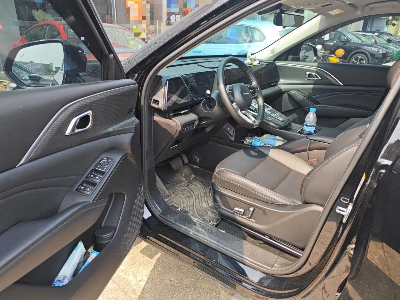 Haval Fierce Dragon Max 2023 1.5L Hi4 105 Four-Wheel Drive Navigation Edition — миниатюра 16