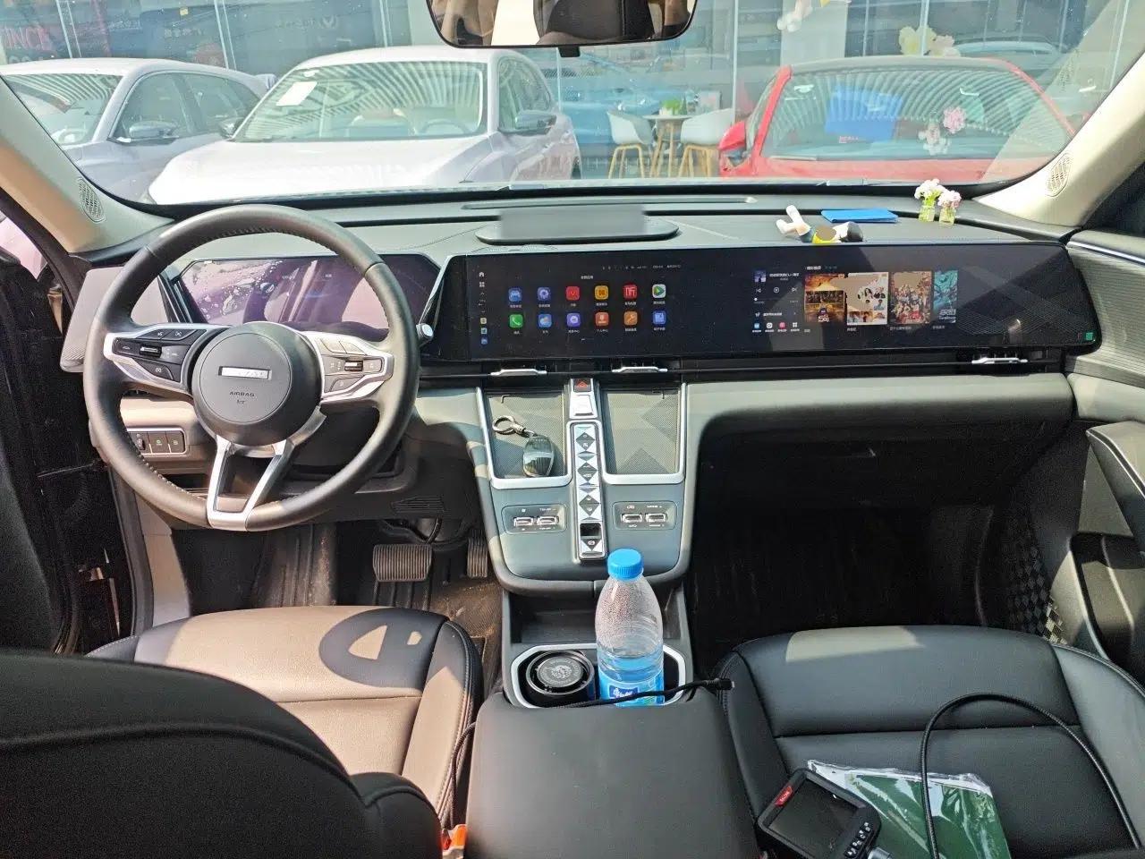 Haval Fierce Dragon Max 2023 1.5L Hi4 105 Four-Wheel Drive Navigation Edition — миниатюра 9