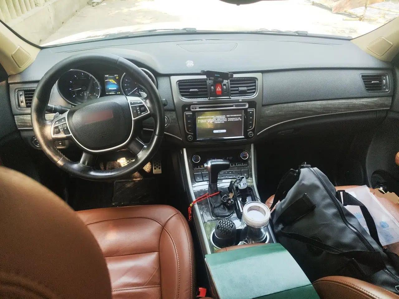 Haval H8 2015 2.0T Two-Wheel-Drive Luxury Version — миниатюра 9