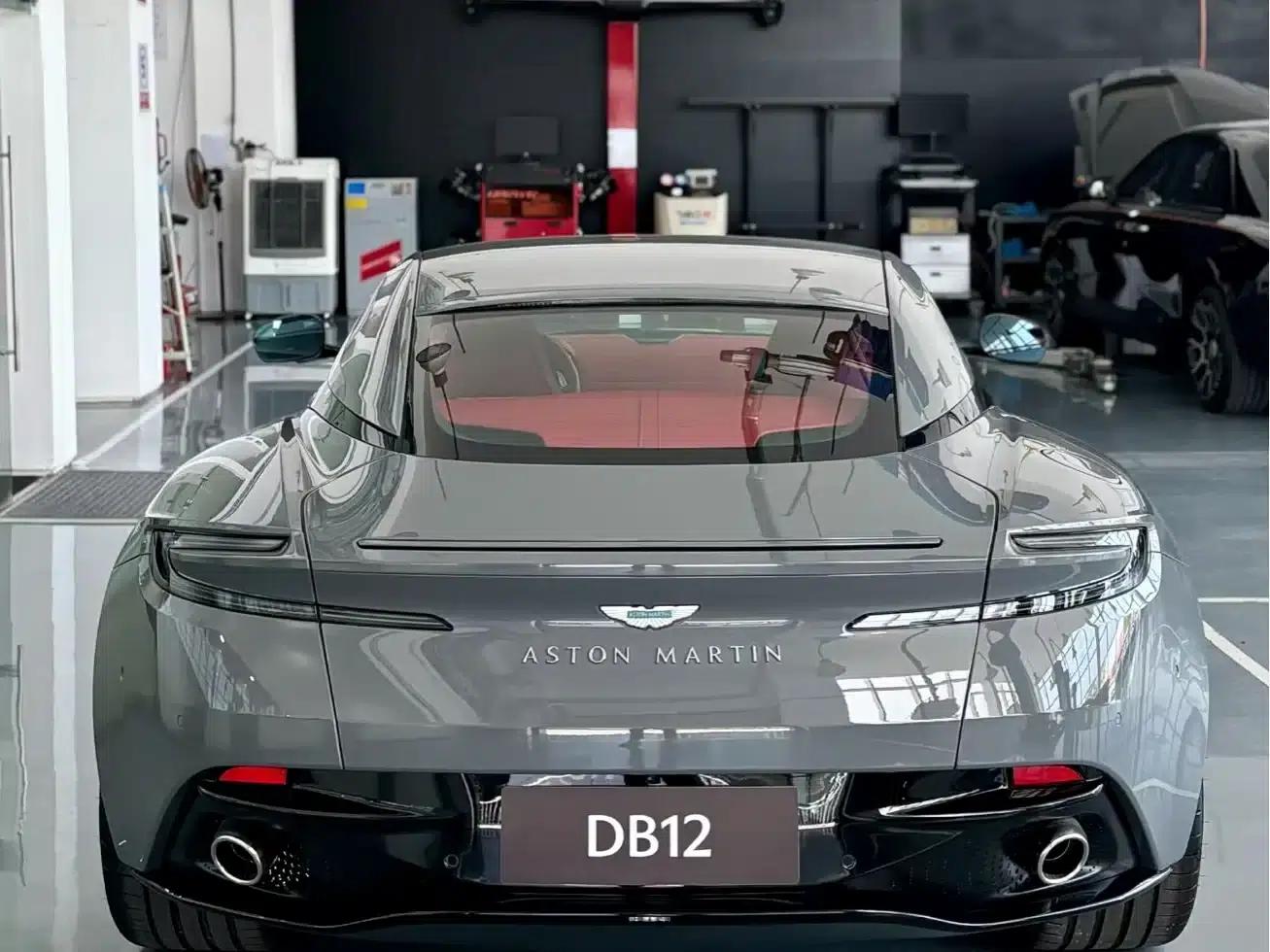 Aston Martin DB12 2025 4.0T V8 Coupe — миниатюра 8