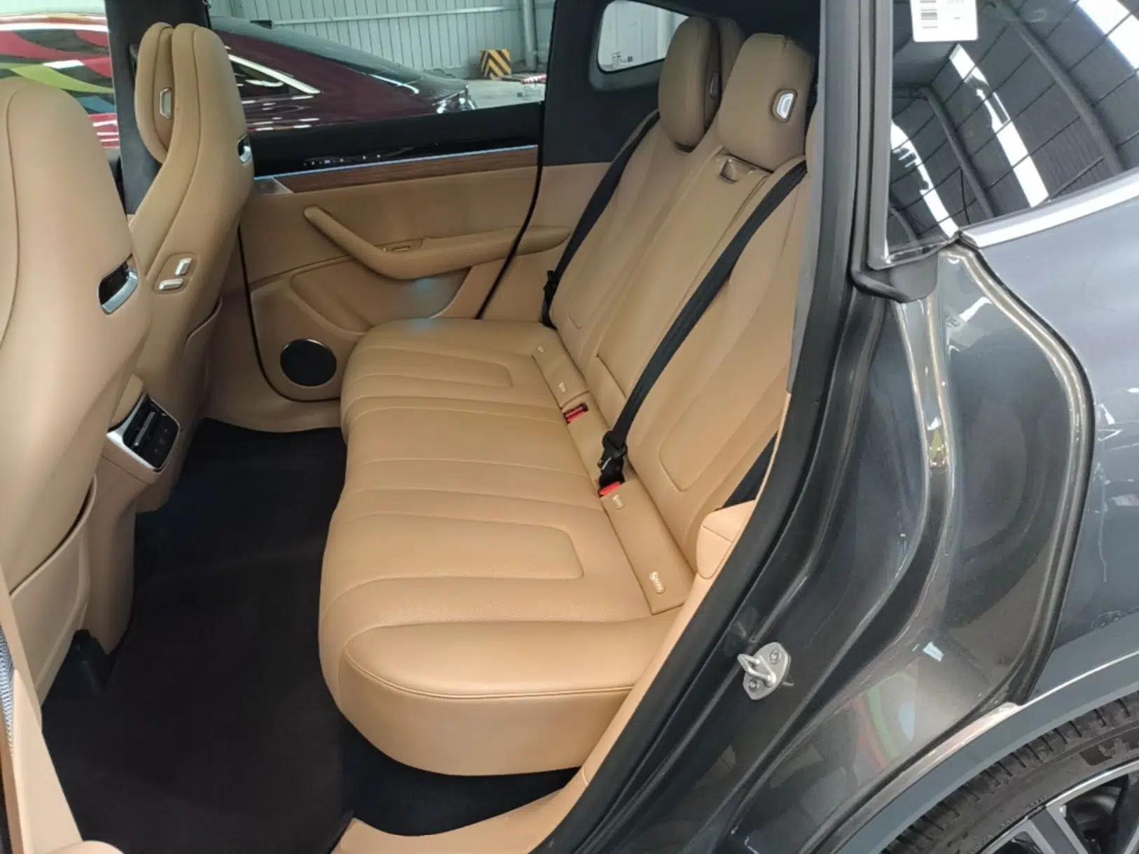 Hima Luxeed R7 2025 Extended-Range 331km Ultra — миниатюра 20