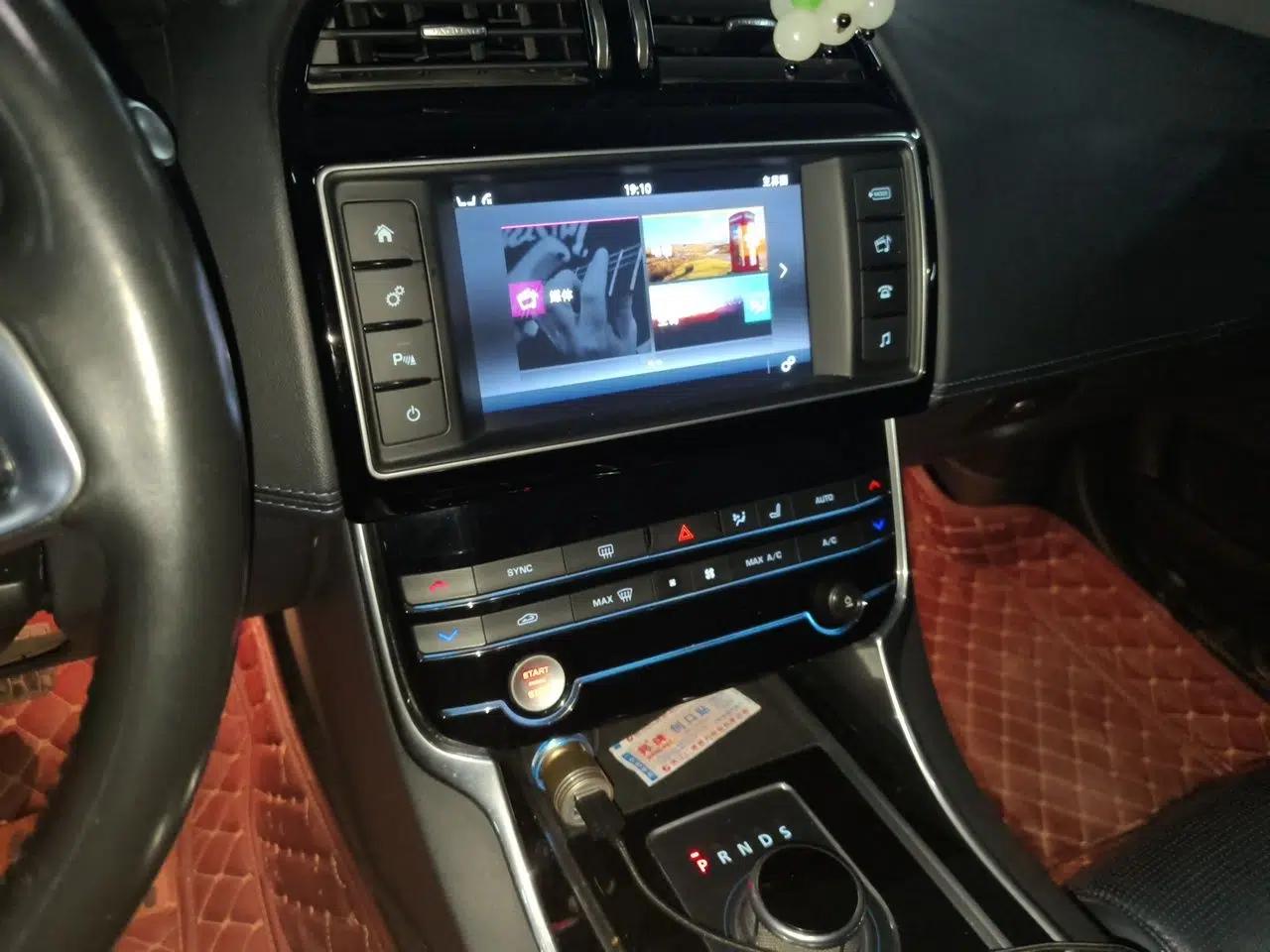 Jaguar XE 2015 2.0T 200 PS R-Sport — миниатюра 13
