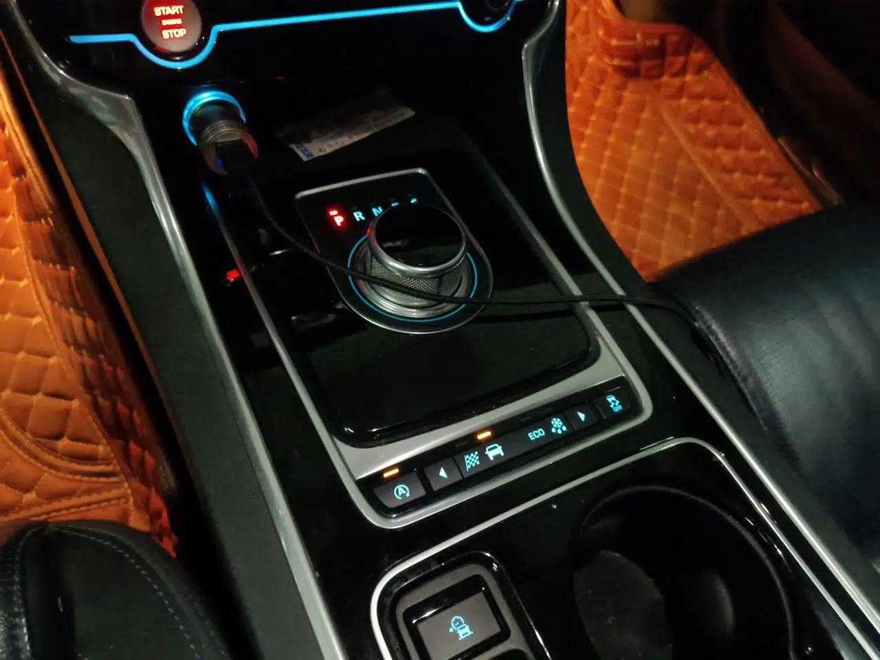 Jaguar XE 2015 2.0T 200 PS R-Sport — миниатюра 14