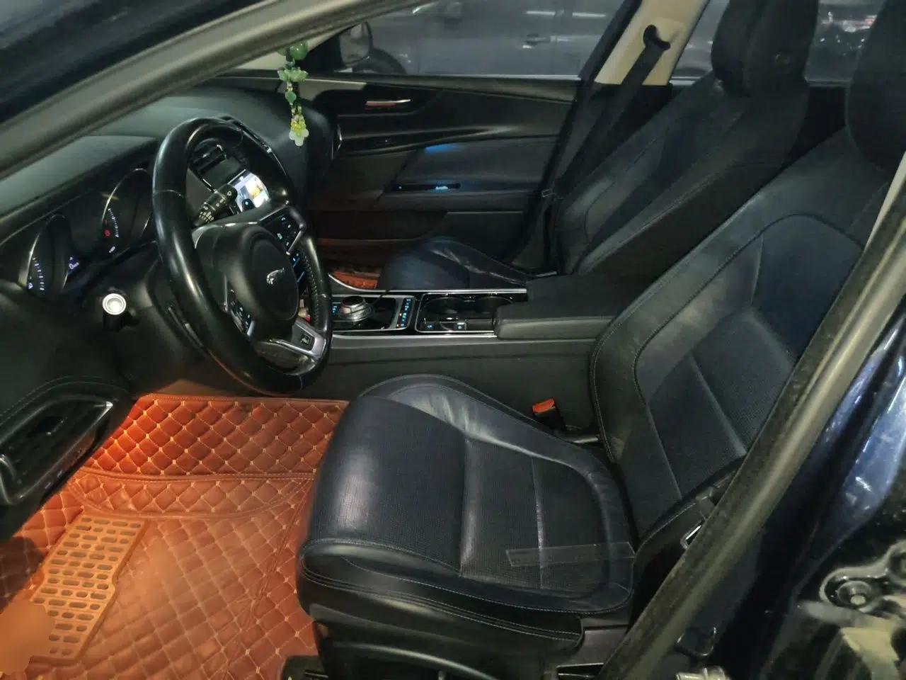 Jaguar XE 2015 2.0T 200 PS R-Sport — миниатюра 15