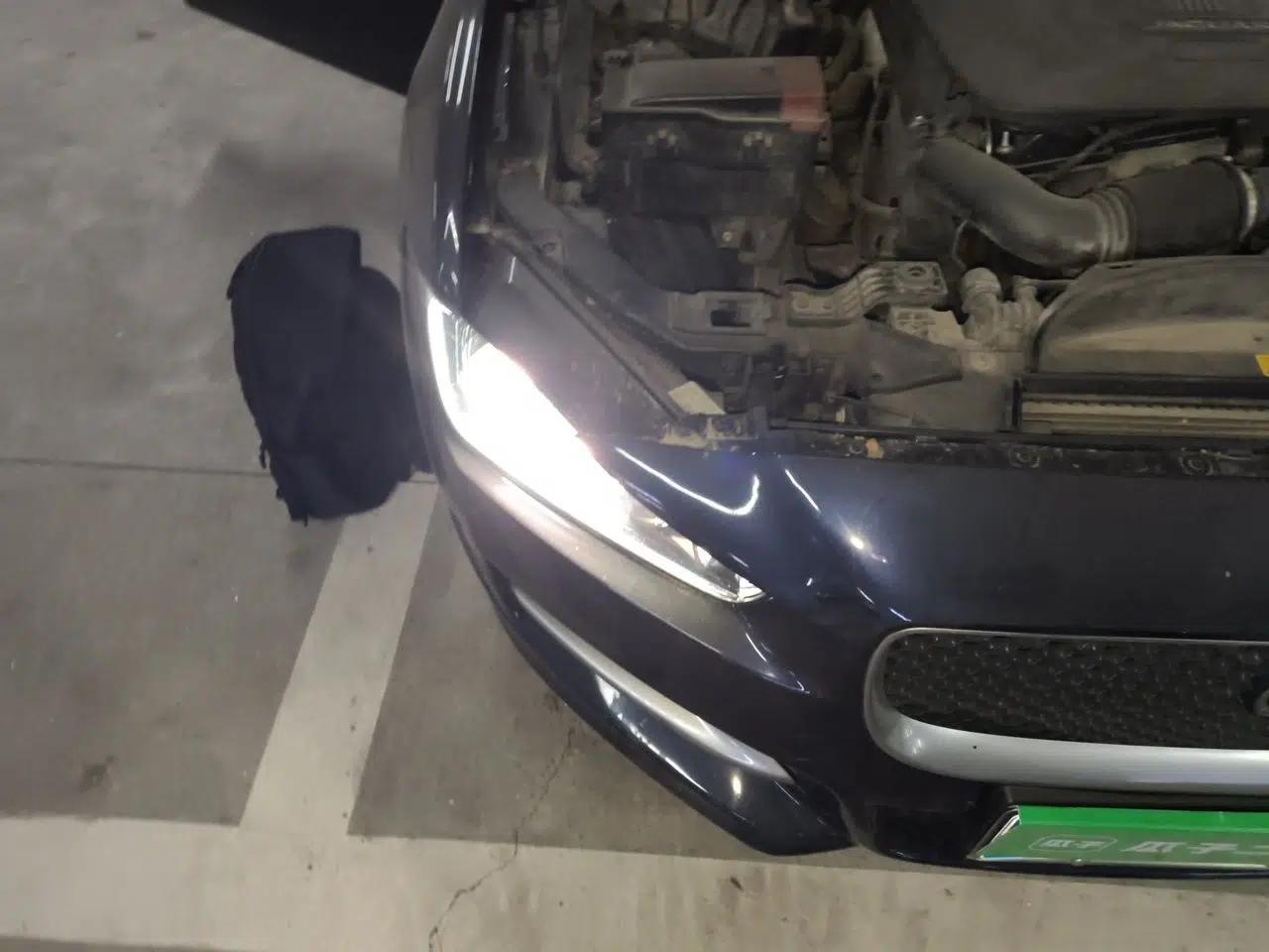 Jaguar XE 2015 2.0T 200 PS R-Sport — миниатюра 7