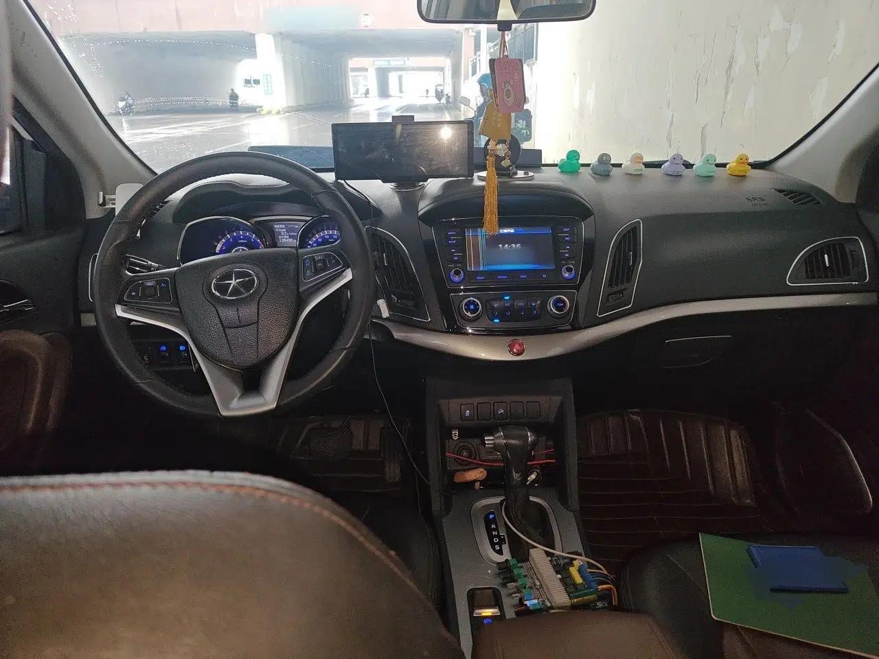 JAC Group Refine S5 2015 1.5T Automatic Elite Model — миниатюра 9