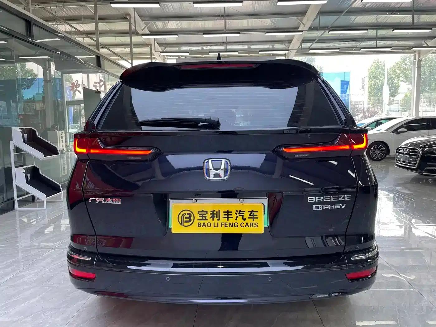 2022 Honda Breeze e:PHEV Luxury Edition — миниатюра 13