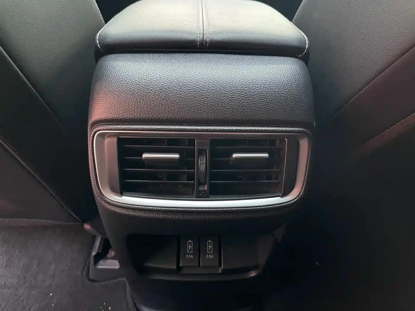 2022 Honda Breeze e:PHEV Luxury Edition — миниатюра 15