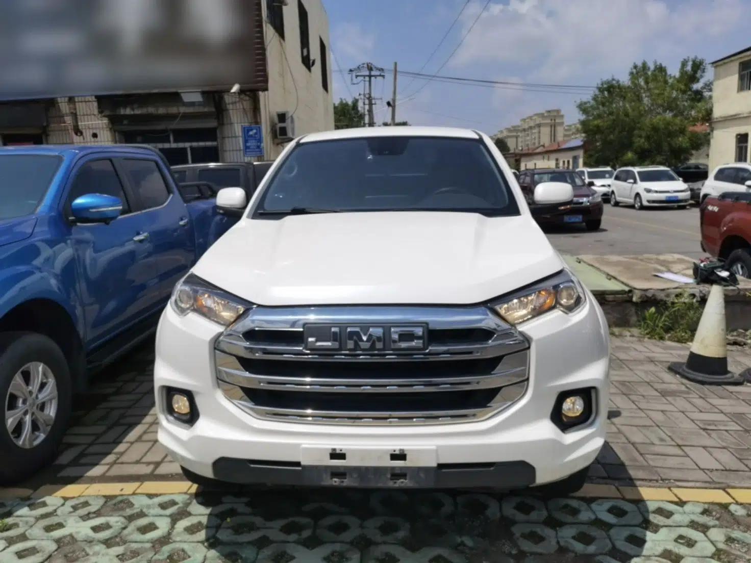 JMC Yuhu 7 2022 2.0T Manual Diesel 4x4 Comfort Version Standard Wheelbase — миниатюра 2