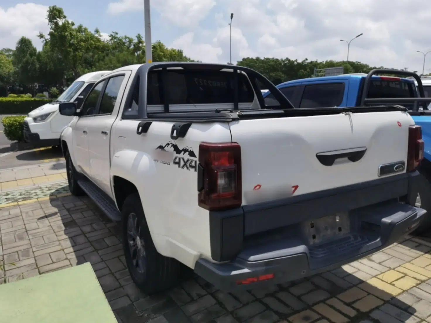 JMC Yuhu 7 2022 2.0T Manual Diesel 4x4 Comfort Version Standard Wheelbase — миниатюра 4