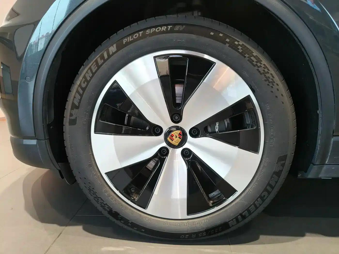 Macan 4 New Energy — миниатюра 9