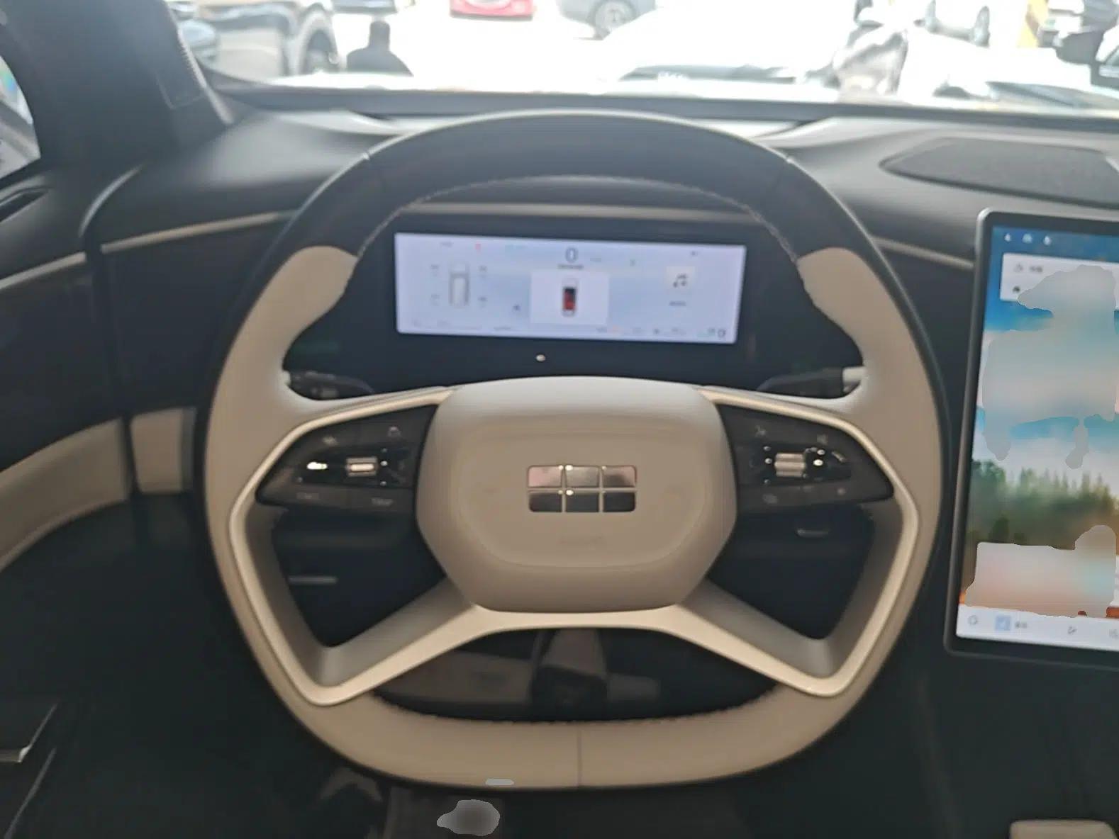 Geely Galaxy L7 2024 1.5T 115 km MAX Dragon Edition — миниатюра 13