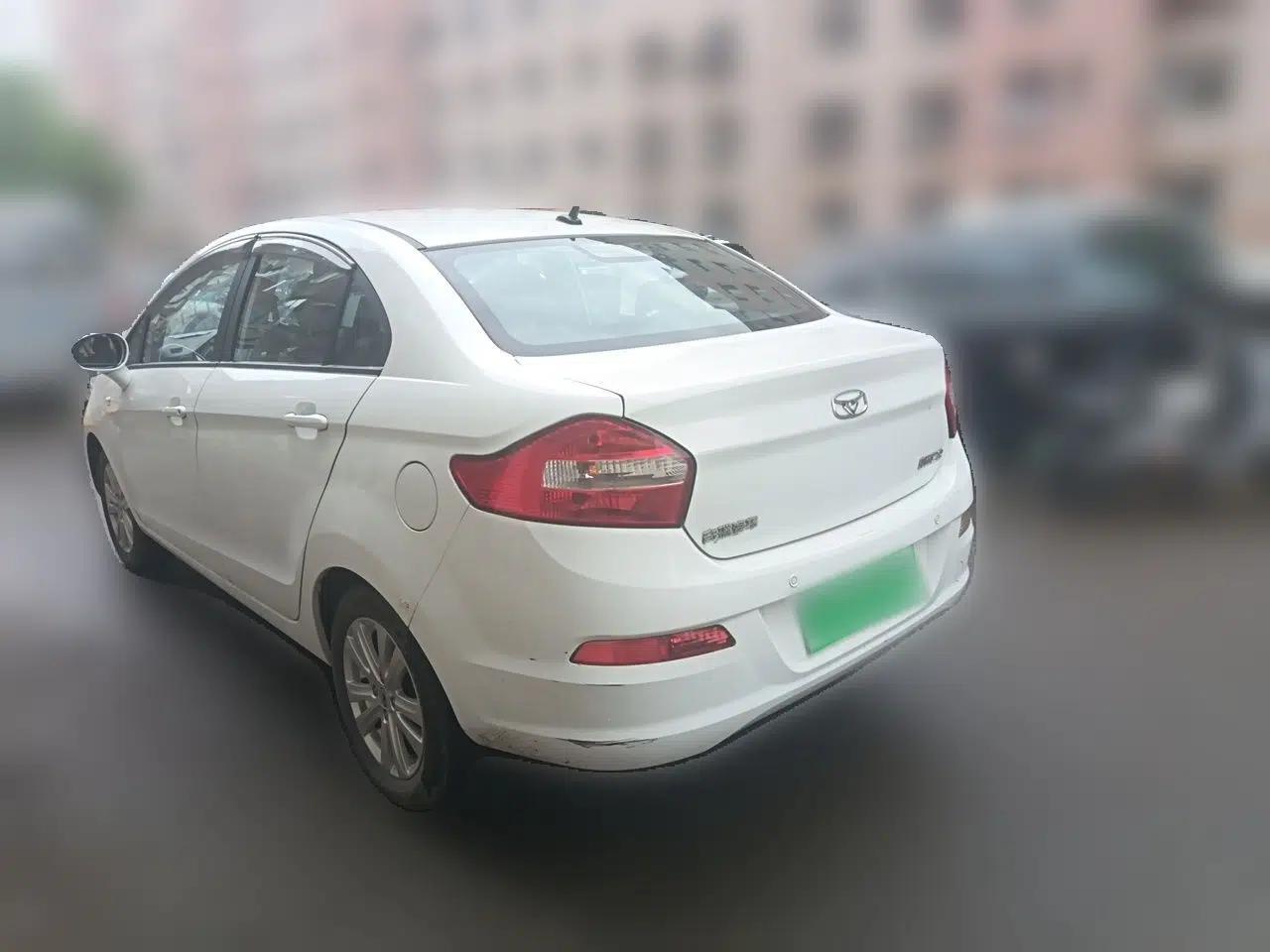 Cowin C3 2015 1.5L Manual Gold Diamond Edition — миниатюра 4