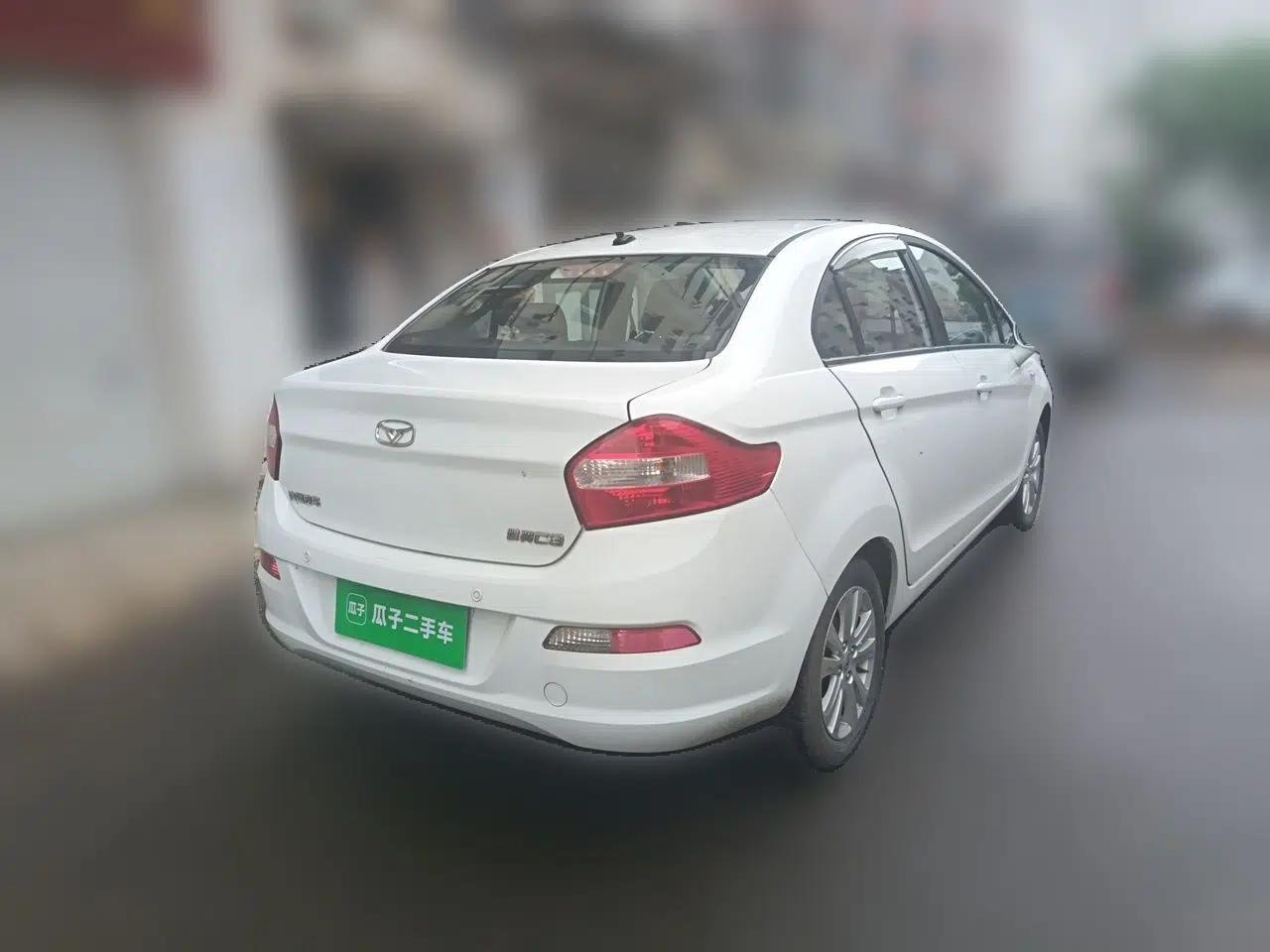 Cowin C3 2015 1.5L Manual Gold Diamond Edition — миниатюра 6