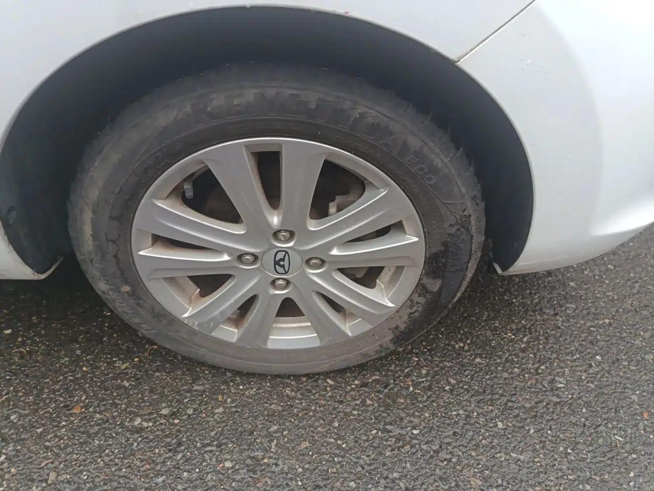 Cowin C3 2015 1.5L Manual Gold Diamond Edition — миниатюра 8