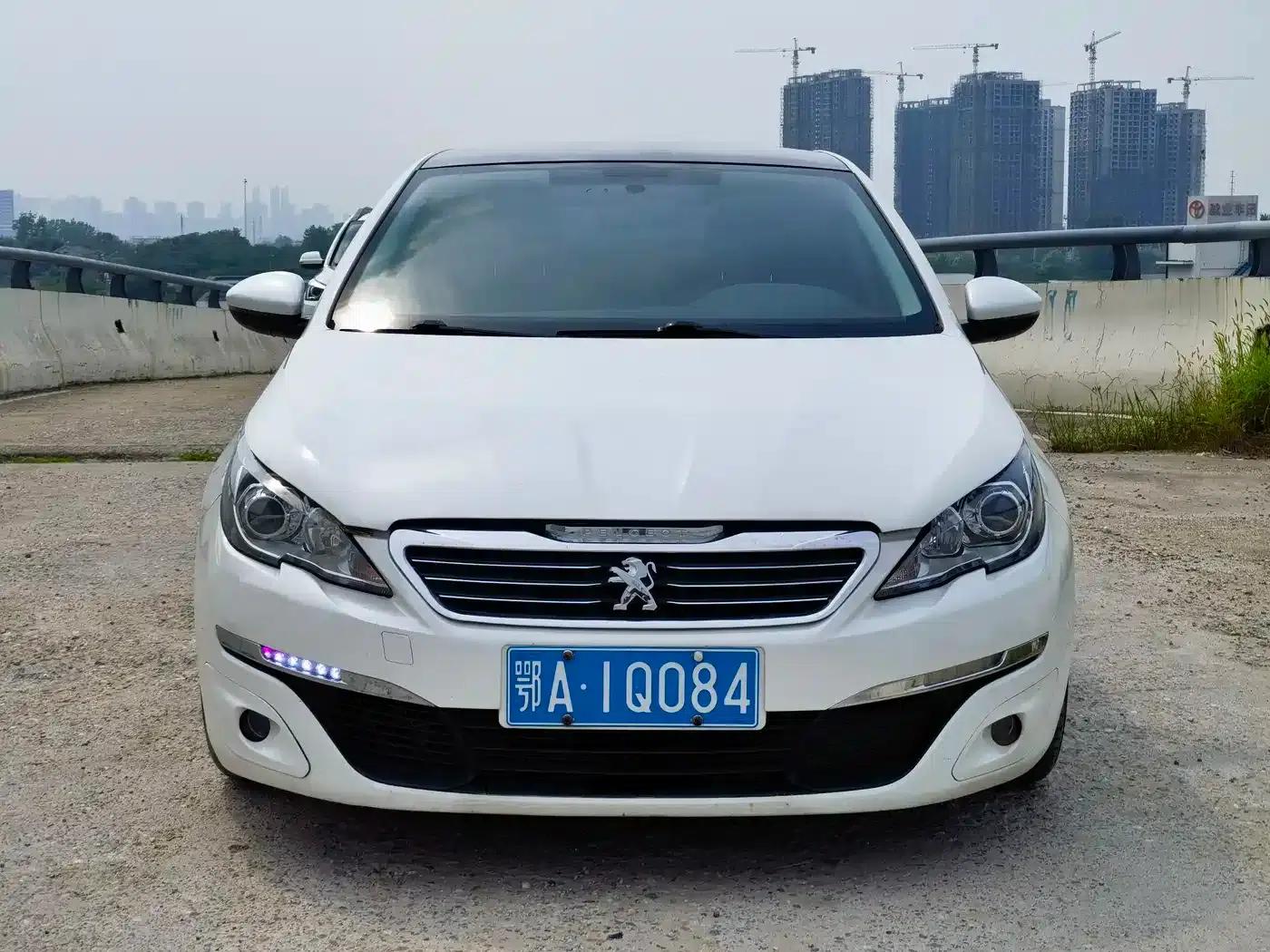 Peugeot 308S 2015 1.6T Automatic Sporty Edition — миниатюра 2