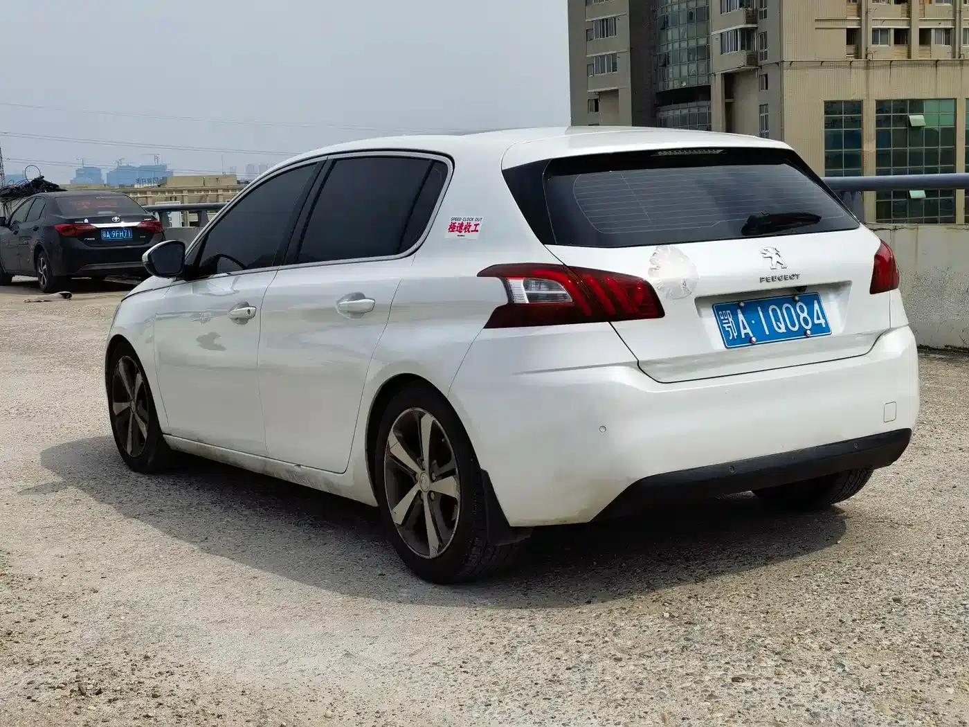Peugeot 308S 2015 1.6T Automatic Sporty Edition — миниатюра 14