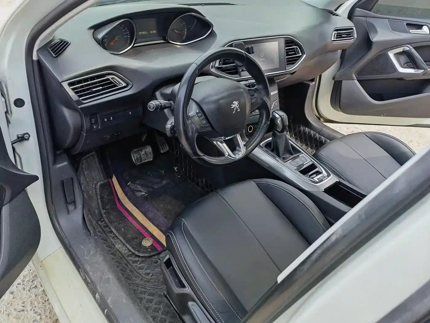 Peugeot 308S 2015 1.6T Automatic Sporty Edition — миниатюра 4