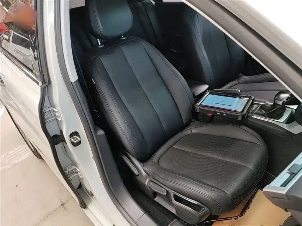 Peugeot 308S 2015 1.2T Automatic Sporty Edition — миниатюра 25