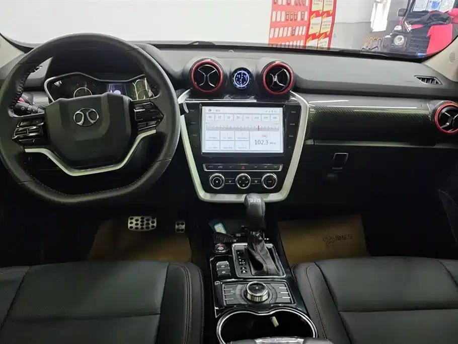 Beijing BJ20 2018 1.5T CVT Luxury Edition — миниатюра 12
