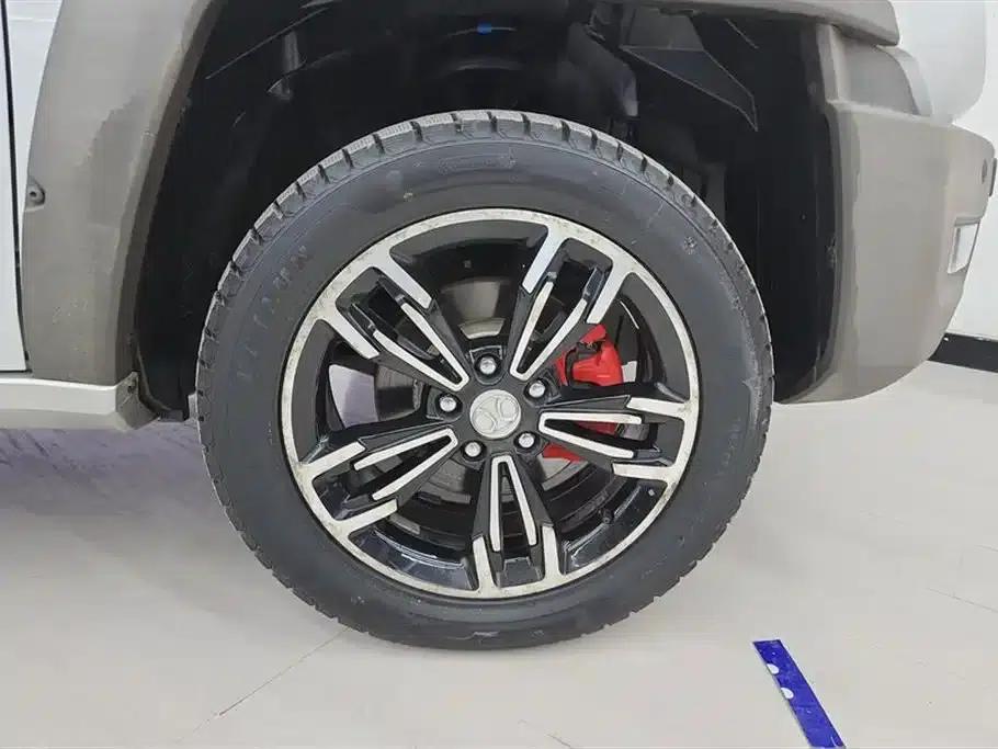 Beijing BJ20 2018 1.5T CVT Luxury Edition — миниатюра 6