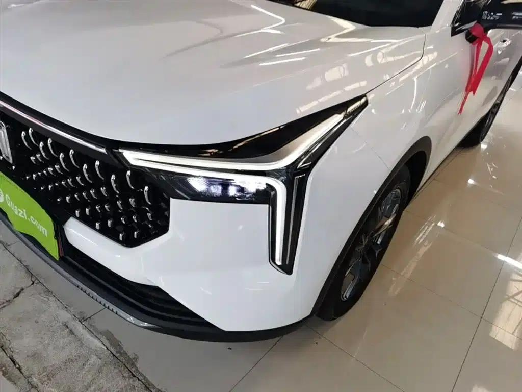 Bestune T55 2023 1.5T Automatic Leap Forward Edition — миниатюра 23
